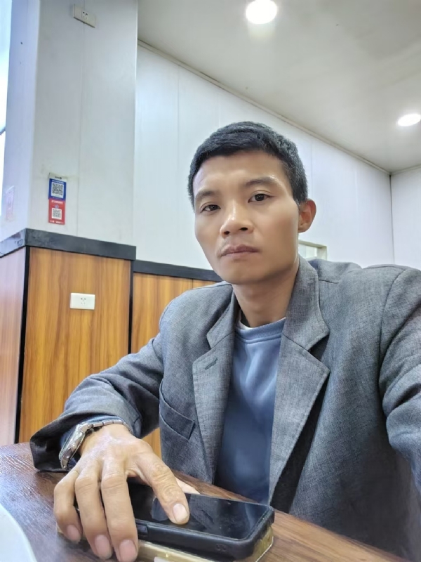 运满乾坤的第一张照片--黔南闪婚服务中心